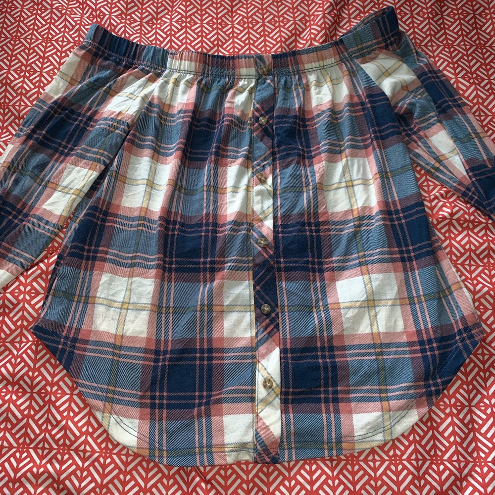 i am selling a off the shoulder shirt